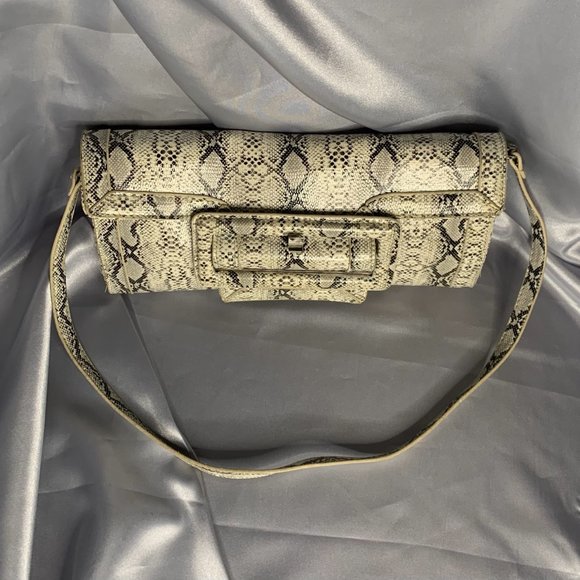 Squared Handbag by Sandra Roberts - Picture 2 of 8